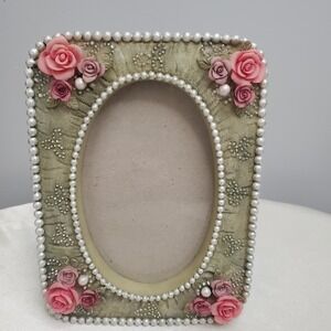 Vintage Victorian Style Hand Painted 3D Floral Dezine Roses Pearl Picture Frame